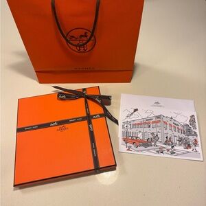Hermes scarf packaging